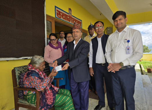 निजामती सेवा दिवस २०८२ को उपलक्ष्यमा रक्तदान, बृक्षारोपण र खाद्यान्न वितरण कार्यक्रम